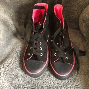 Rue21 Kicks - Never Worn - Size 8/9